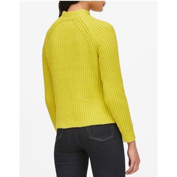 Banana Republic Sweater sz XS - Picture 3 of 5